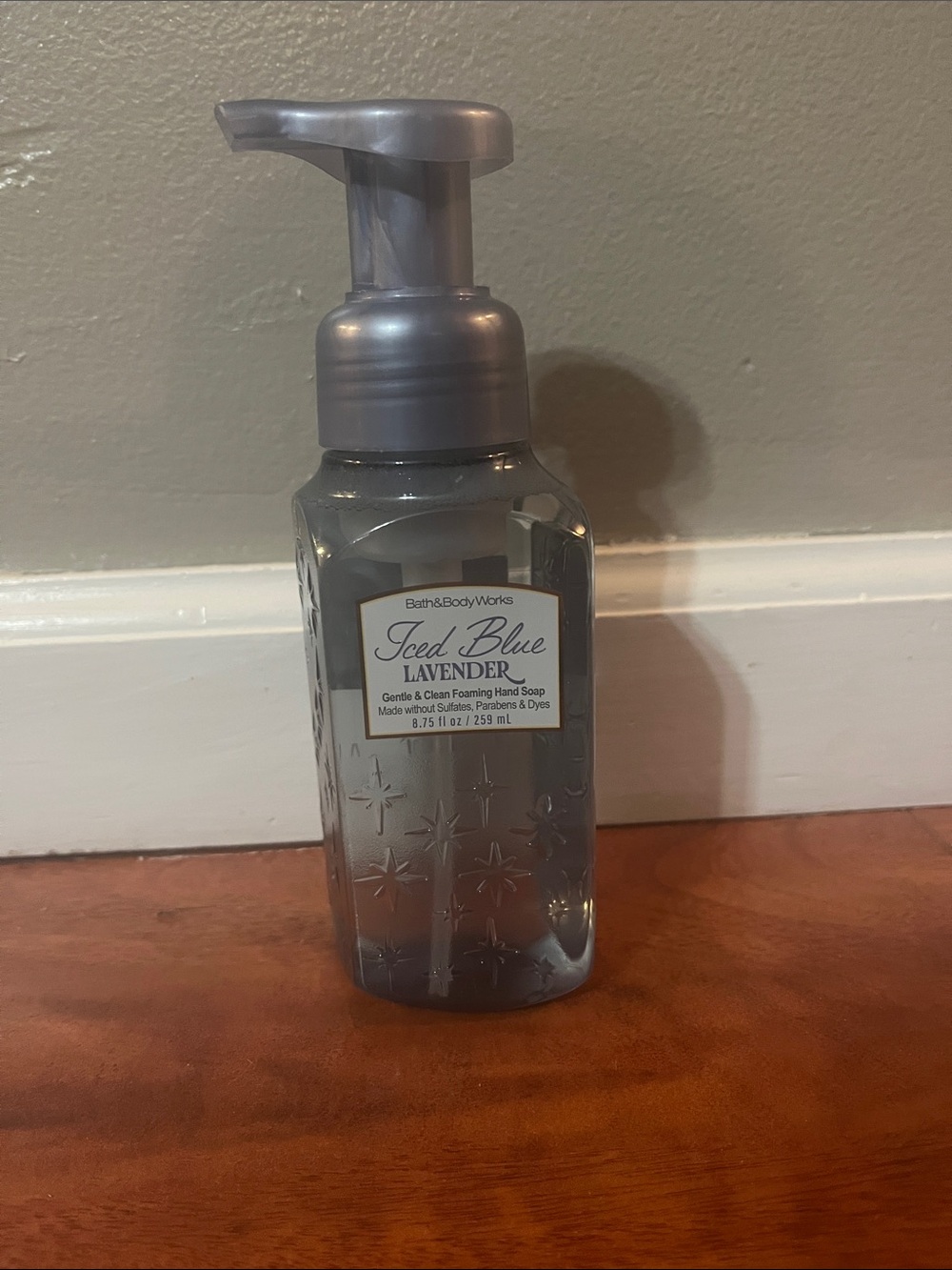 Bath & Body Works Iced Blue Lavender Foaming Hand Soap - Gray